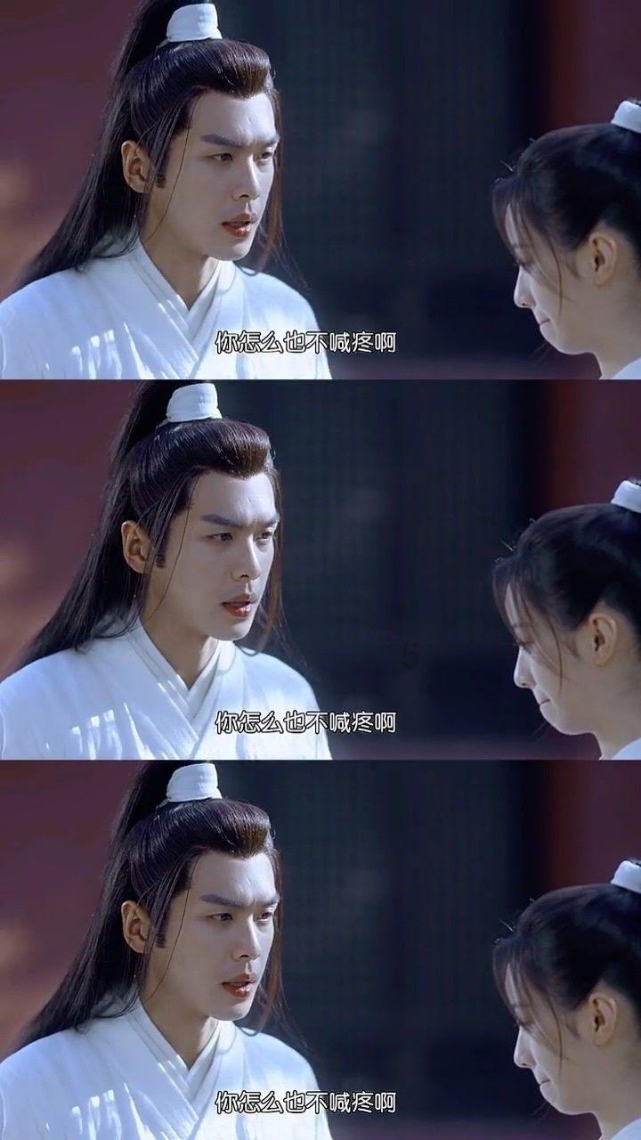 豆娃踢足球